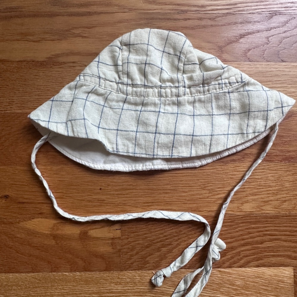 Briar windowpane sunbonnet